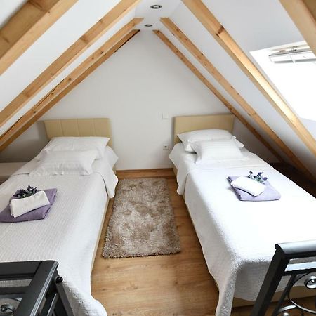 Apartment Lavanda Sinj Ngoại thất bức ảnh