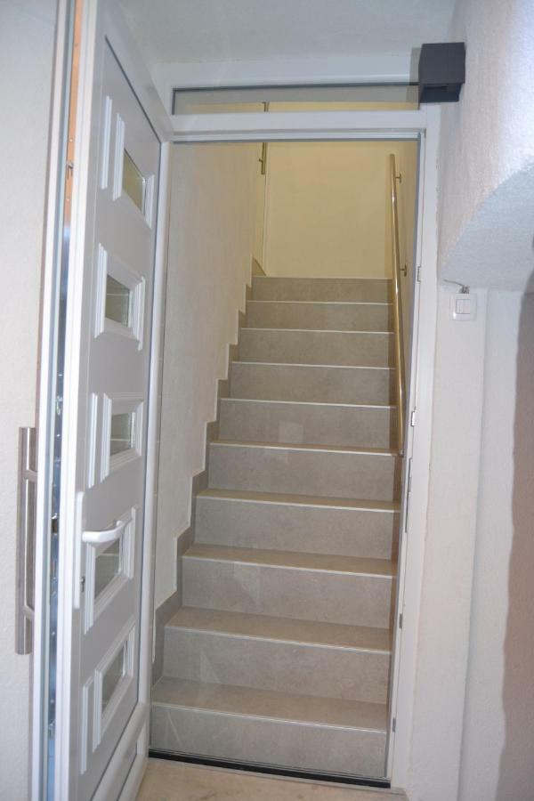 Apartment Lavanda Sinj Ngoại thất bức ảnh